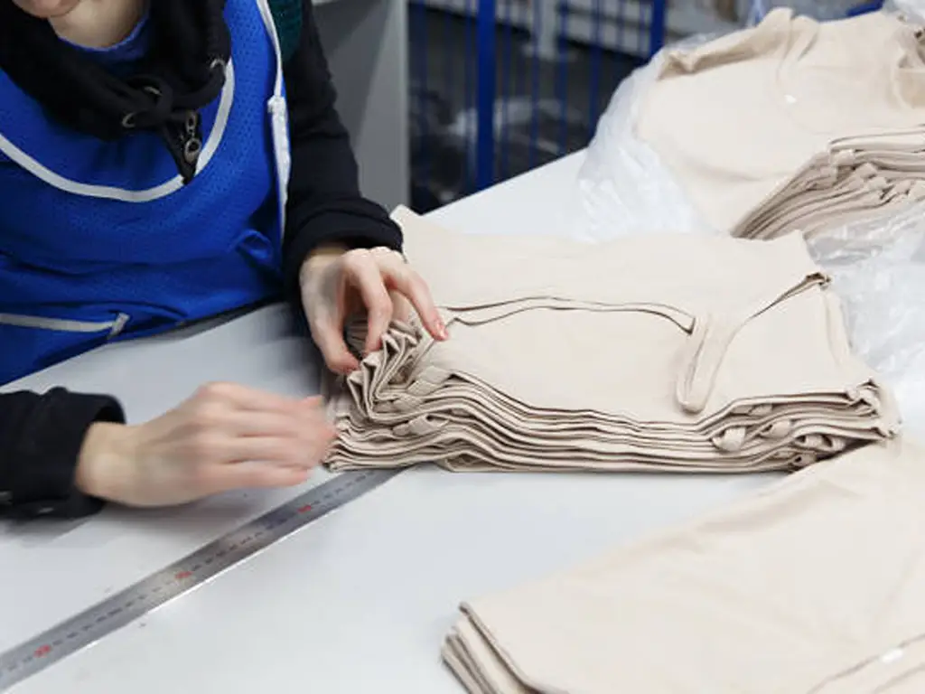 Contrôle qualité des vêtements de mode